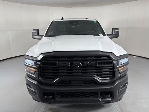 Used 2026 RAM 2500 Tradesman AWD/4WD image 3