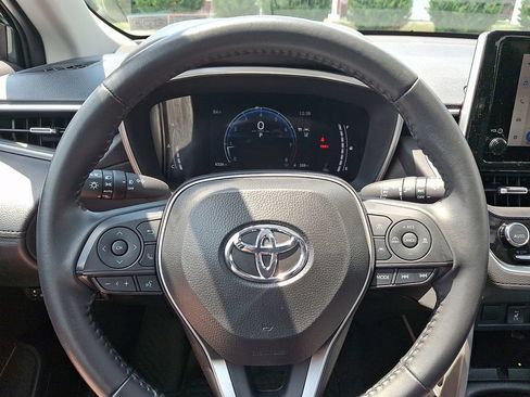 Certified 2024 Toyota Corolla Cross XLE w/ Convenience Package AWD/4WD image 19