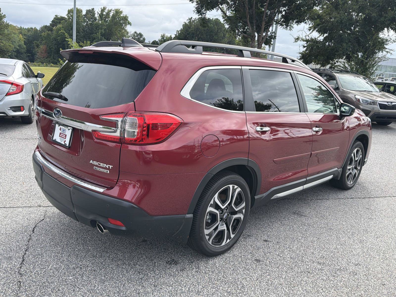 Used 2025 Subaru Ascent Touring w/ Popular Package #1 AWD/4WD image 9