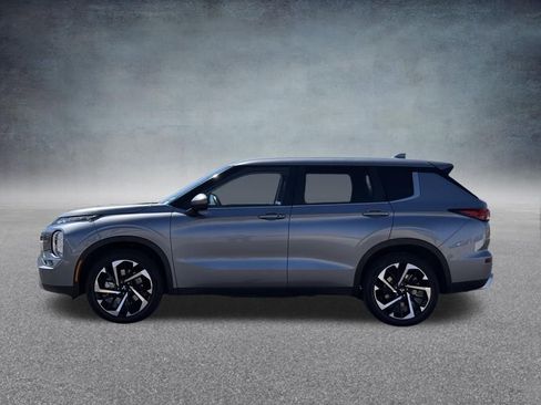 Used 2024 Mitsubishi Outlander SE image 6