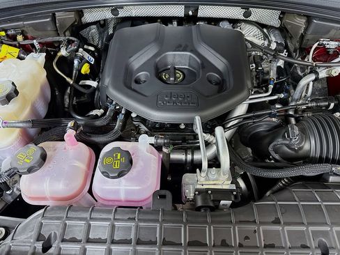 Used 2022 Jeep Grand Cherokee Overland image 38