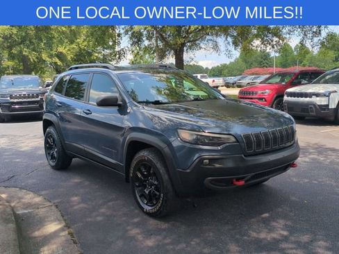 Used 2019 Jeep Cherokee Trailhawk w/ Cold Weather Group AWD/4WD image 7