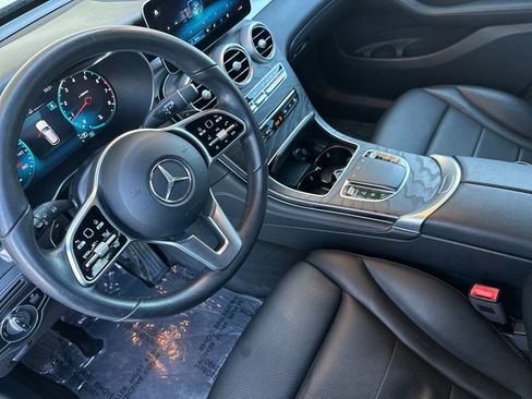 Used 2021 Mercedes-Benz GLC 300 image 10