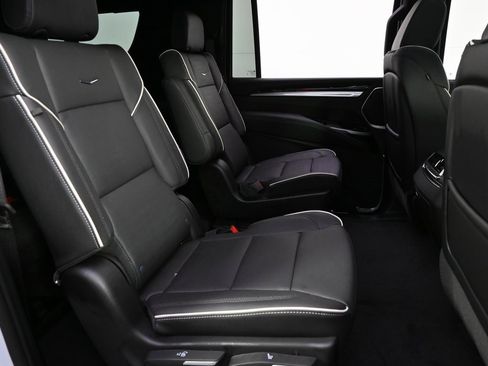 New 2026 Cadillac Escalade ESV Sport image 18