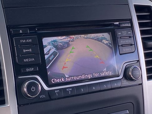 Used 2018 Nissan Frontier Desert Runner RWD image 7
