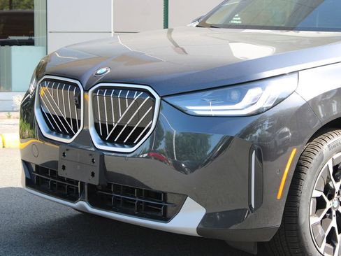 Used 2026 BMW X3 xDrive30i AWD/4WD image 2