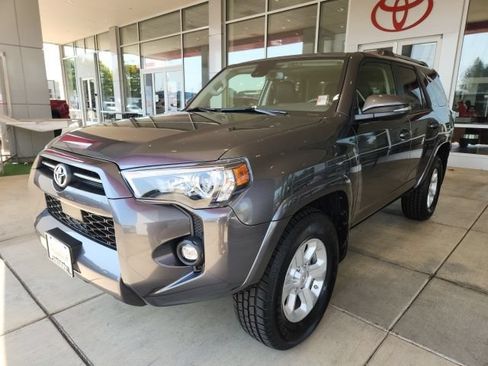 Certified 2021 Toyota 4Runner SR5 Premium w/ Moonroof Package AWD/4WD image 6