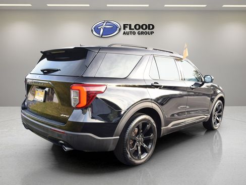 Used 2023 Ford Explorer ST-Line image 4