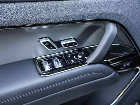 New 2026 Land Rover Range Rover Sport SE AWD/4WD image 31