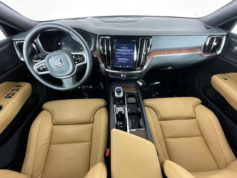 Used 2025 Volvo V60 B5 Cross Country Ultra w/ Protection Package Premier AWD/4WD image 13