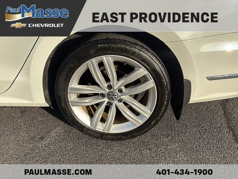Used 2018 Volkswagen Passat 2.0T SE FWD image 8