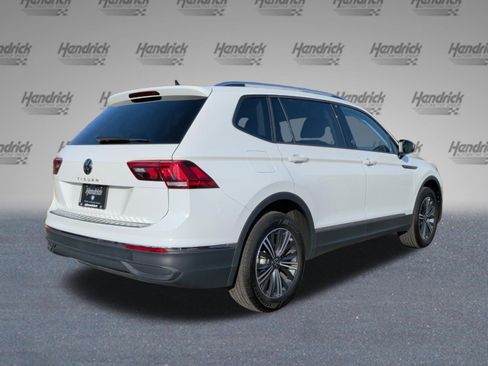 Used 2024 Volkswagen Tiguan Wolfsburg Edition w/ Panoramic Sunroof Package image 7