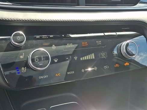 Used 2022 INFINITI QX60 Sensory w/ Cargo Package AWD/4WD image 17