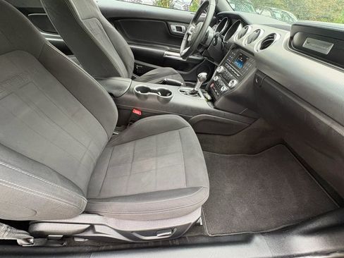 Used 2018 Ford Mustang GT RWD image 9