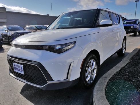 Used 2023 Kia Soul LX w/ Option Group 015 image 4