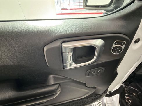 Used 2020 Jeep Wrangler Unlimited Rubicon w/ LED Lighting Group image 15