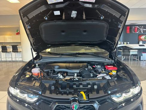 New 2025 Alfa Romeo Tonale AWD/4WD image 19