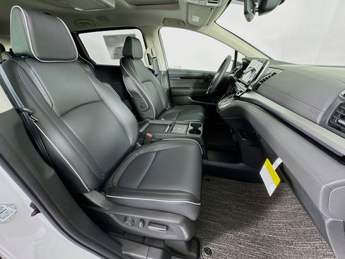 New 2026 Honda Odyssey Touring image 31