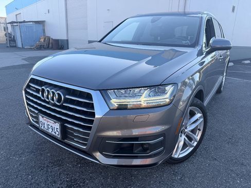 Used 2018 Audi Q7 3.0T Prestige w/ Prestige Package AWD/4WD image 11