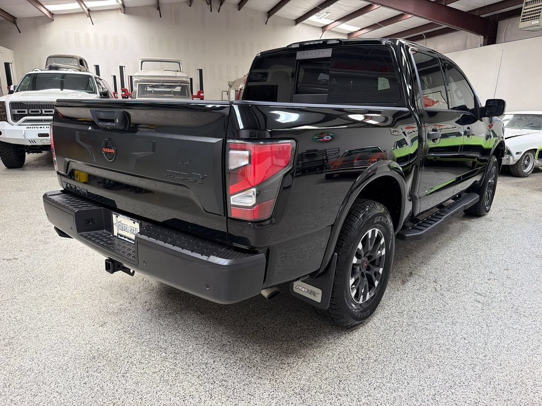 Used 2021 Nissan Titan PRO-4X w/ Pro-4x Convenience Package AWD/4WD image 7
