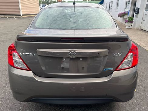 Used 2015 Nissan Versa SV FWD image 16