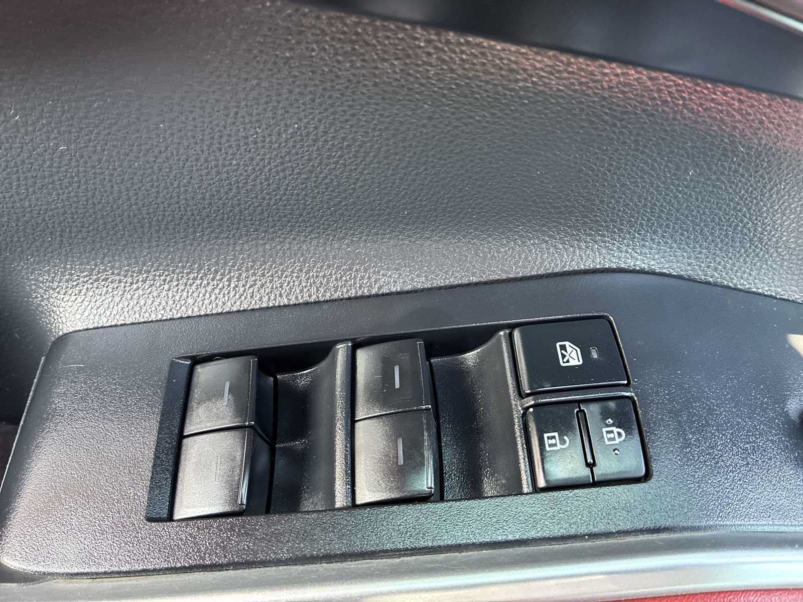 Used 2021 Toyota Highlander XSE AWD/4WD image 15