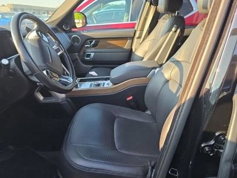 Used 2018 Land Rover Range Rover Supercharged AWD/4WD image 3