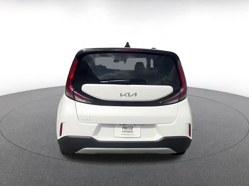 Used 2025 Kia Soul LX w/ LX Technology Package image 12