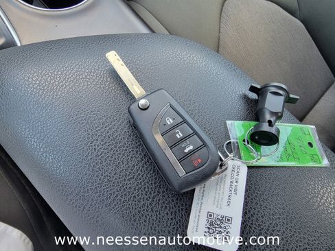 Used 2023 Toyota Camry LE image 28