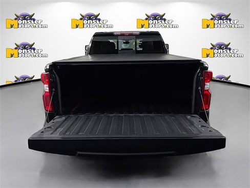 Used 2021 Chevrolet Silverado 1500 High Country w/ Technology Package image 24