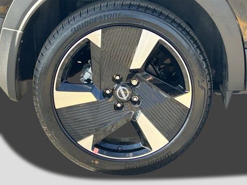 New 2026 Nissan Kicks SR image 7