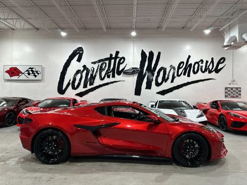 Used 2025 Chevrolet Corvette Z06 RWD image 29