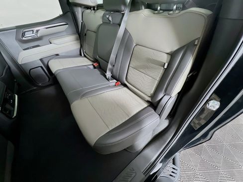 Used 2026 Chevrolet Silverado 1500 ZR2 image 25