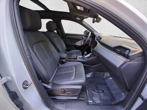 Used 2020 Audi Q3 2.0T Premium Plus w/ Premium Plus Package AWD/4WD image 25