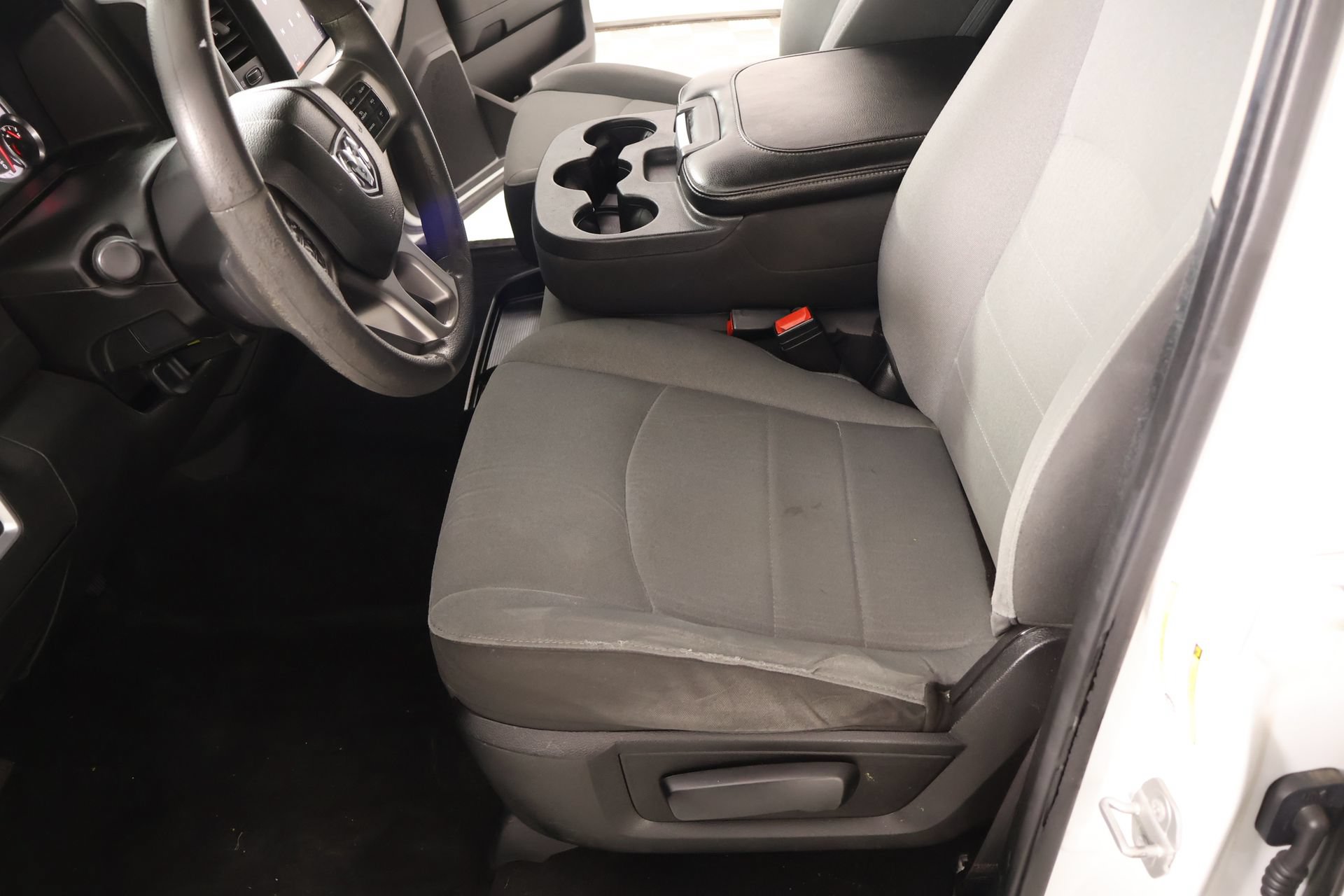Used 2023 RAM 1500 Classic SLT w/ Electronics Group AWD/4WD image 10