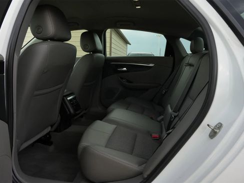 Used 2018 Chevrolet Impala LT image 19