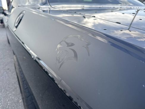 Used 2018 Dodge Challenger SRT Hellcat image 5