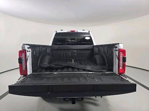 Used 2024 Ford F250 Lariat w/ FX4 Off-Road Package AWD/4WD image 10
