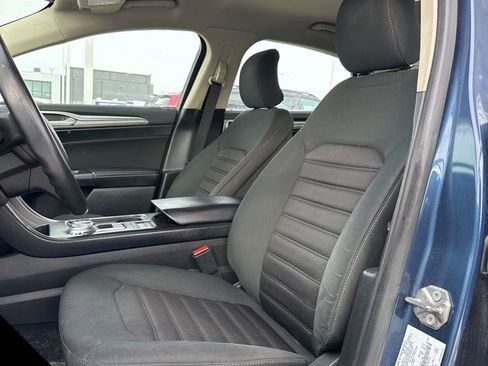 Used 2019 Ford Fusion SE image 10