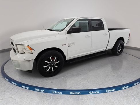 Used 2019 RAM 1500 Classic SLT RWD image 10