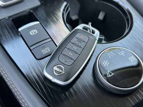 New 2026 Nissan Rogue Platinum image 33