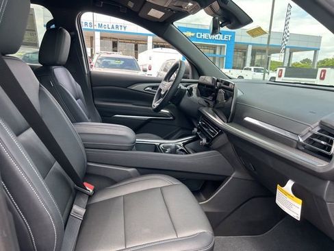 New 2026 Chevrolet Traverse LT w/ Midnight/Sport Edition FWD image 33