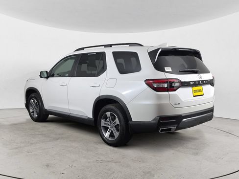 Certified 2026 Honda Pilot EX-L image 7