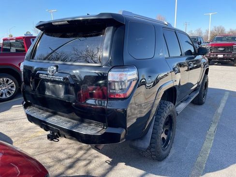 Used 2014 Toyota 4Runner SR5 image 7