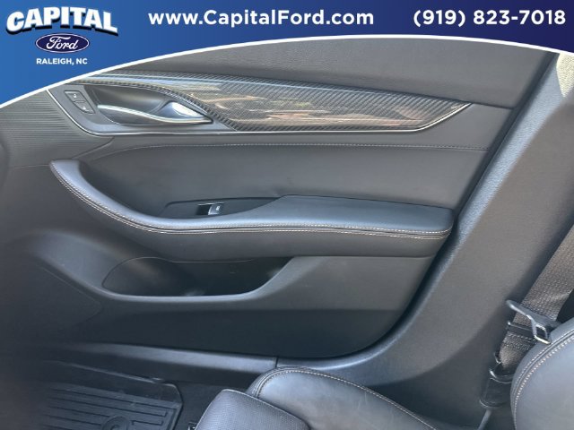 Used 2025 Cadillac CT5 V w/ Technology Package RWD image 29