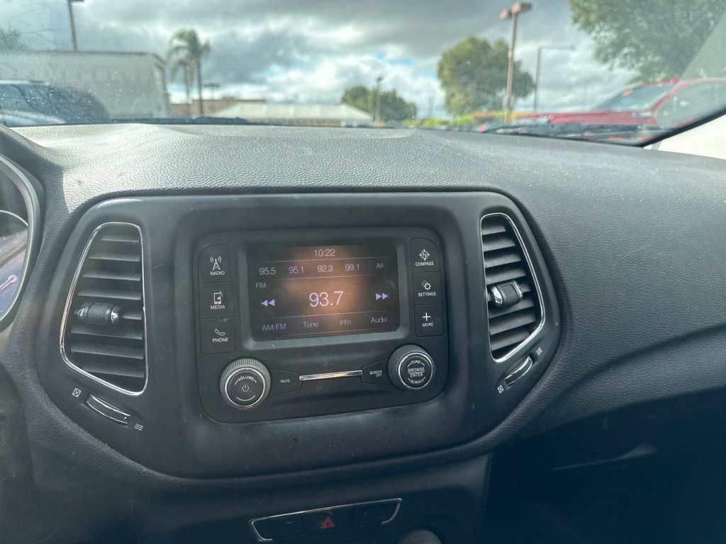 Used 2018 Jeep Compass Sport FWD image 15