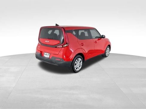 Certified 2022 Kia Soul LX FWD image 7