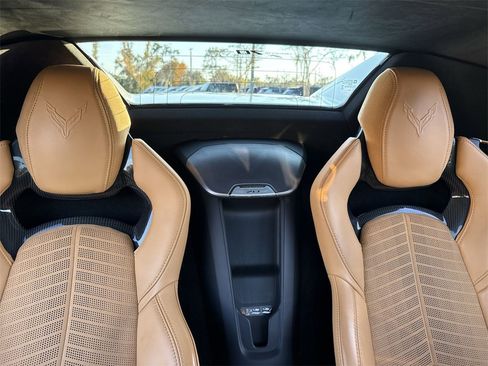 Used 2023 Chevrolet Corvette Stingray Premium Conv w/ Z51 Performance Package image 27