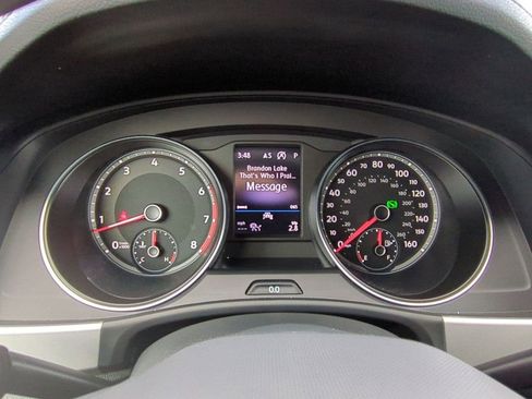 Used 2021 Volkswagen Atlas Cross Sport SE w/ Panoramic Sunroof Package image 28