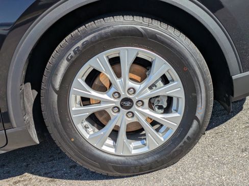 Used 2023 Ford Escape Active w/ Cold Weather Package image 11